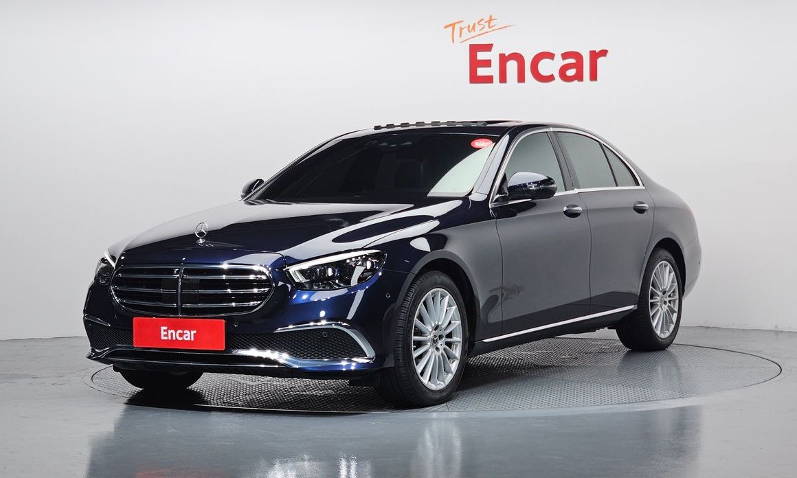 Mercedes-Benz E-Class 2022