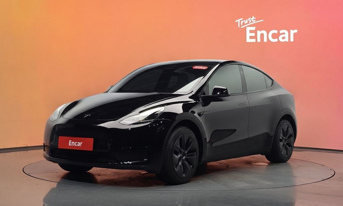 Tesla Model Y 2024