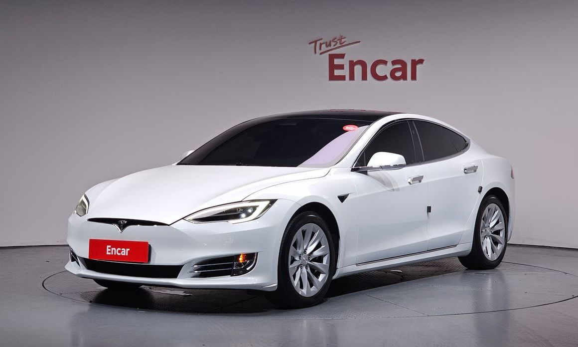 Tesla Model S 2020