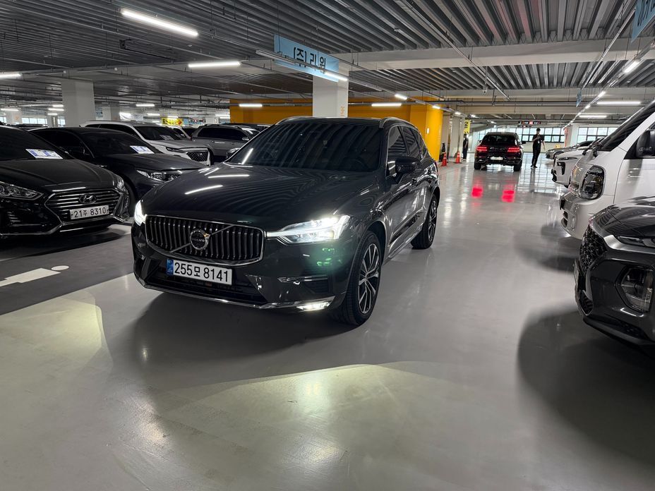Volvo XC60 2025