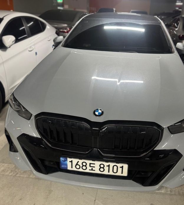 BMW 5-Series 2025