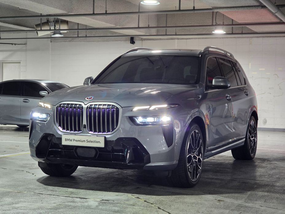 BMW X7 2023