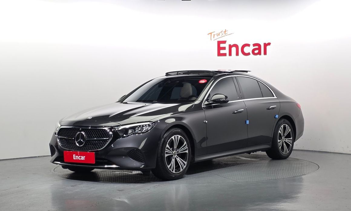 Mercedes-Benz E-Class 2024