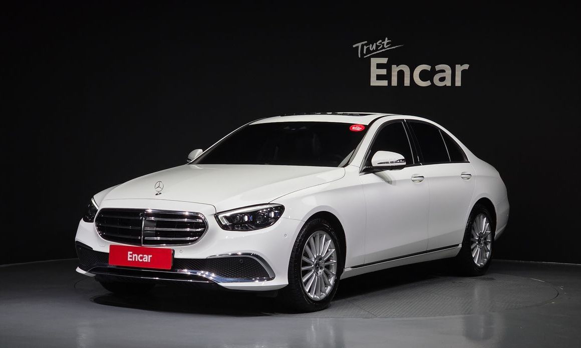 Mercedes-Benz E-Class 2022