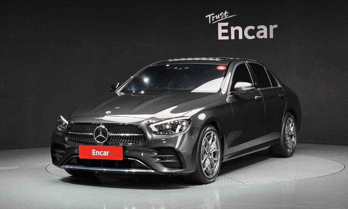 Mercedes-Benz E-Class 2022
