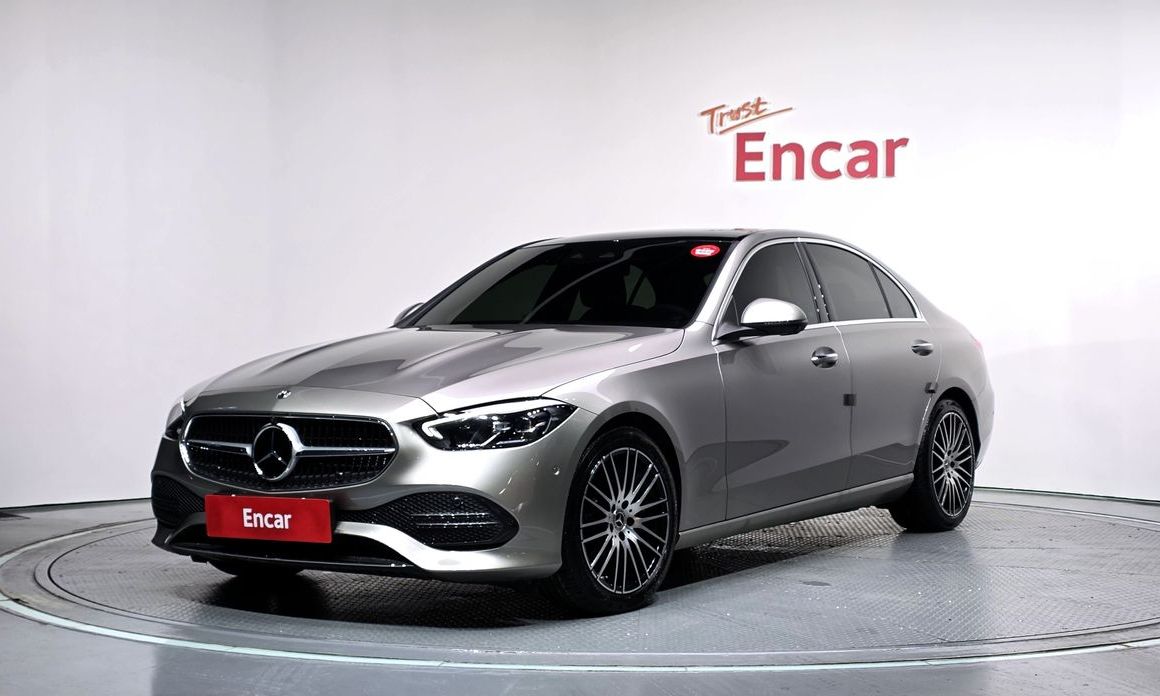 Mercedes-Benz C-Class 2024