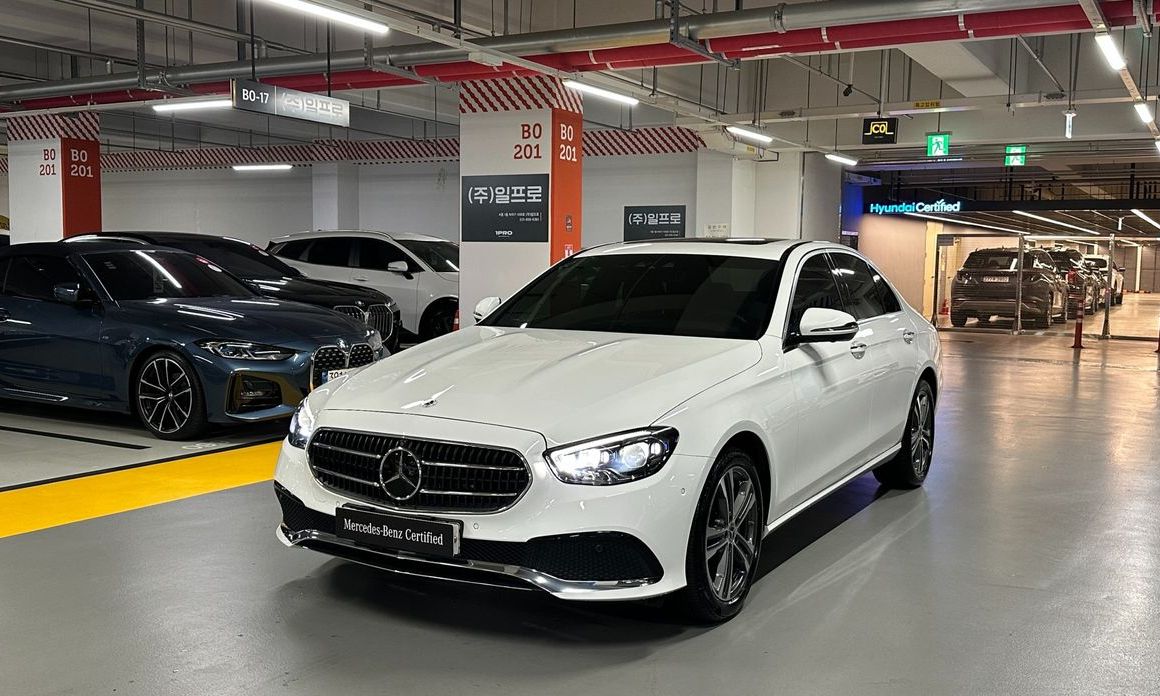 Mercedes-Benz E-Class 2022