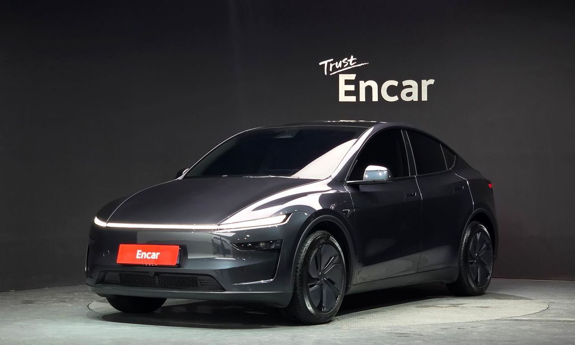 Tesla Model Y 2025