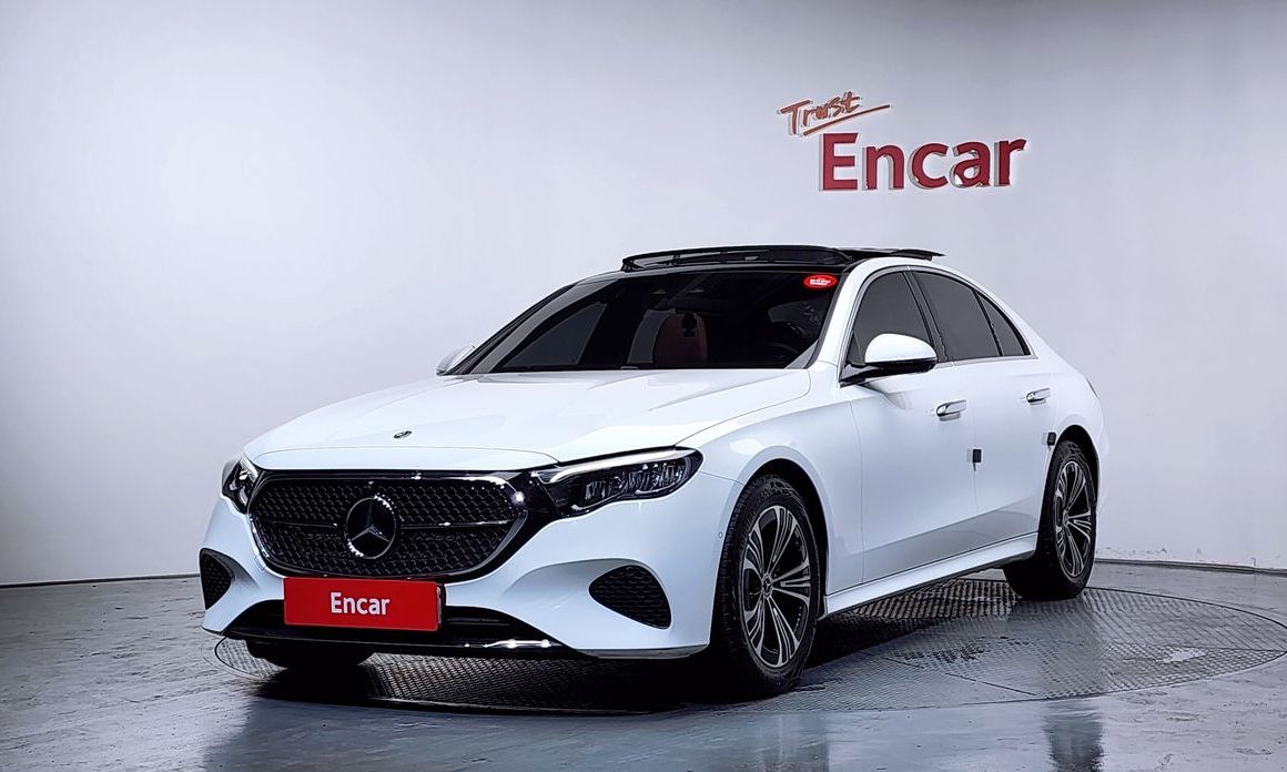 Mercedes-Benz E-Class 2024