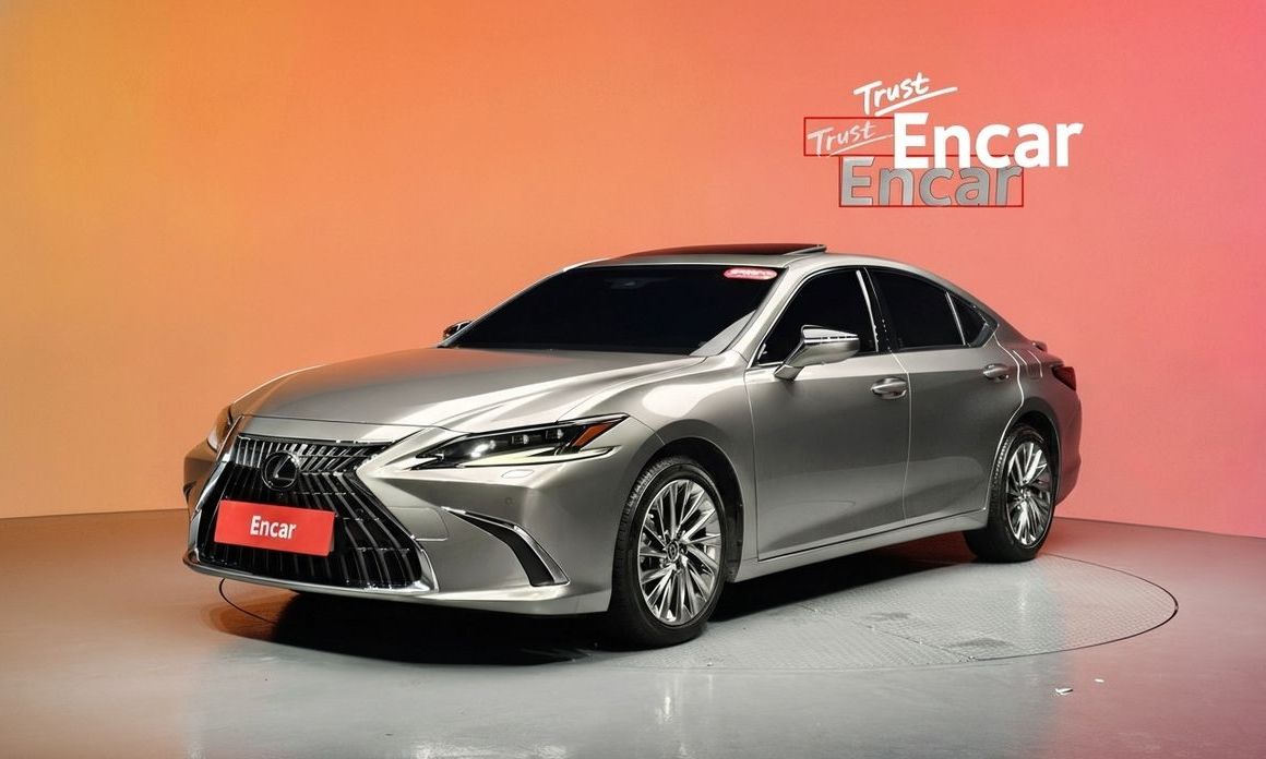 Lexus ES 2025