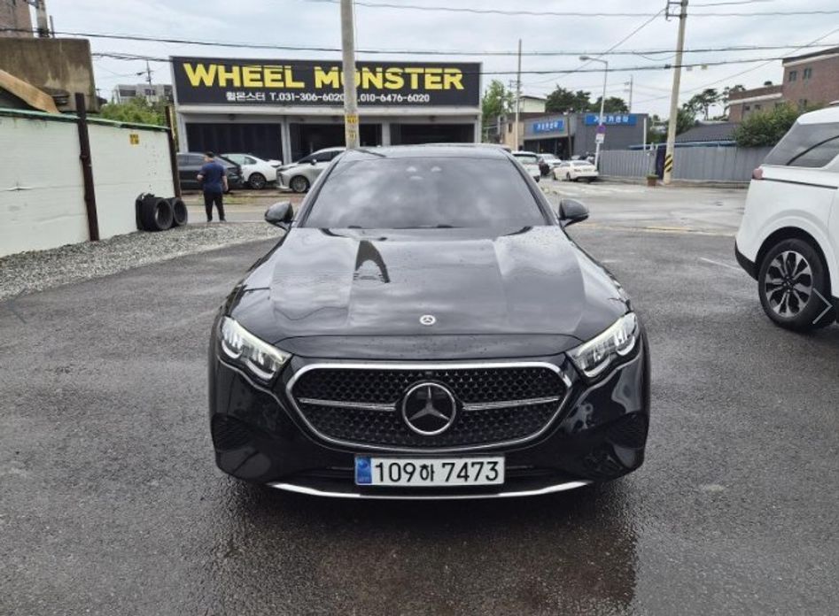 Mercedes-Benz E-Class 2024