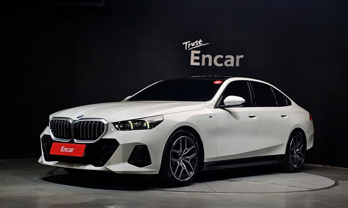 BMW 5-Series 2025