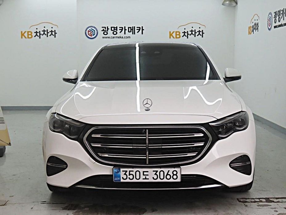 Mercedes-Benz E-Class 2025