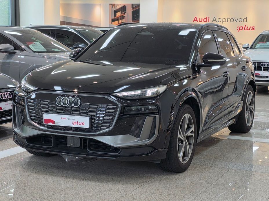 Audi Q6 e-tron 2025
