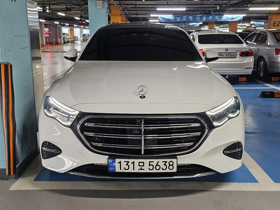 Mercedes-Benz E-Class 2024