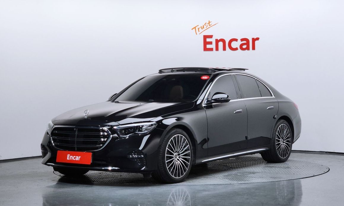 Mercedes-Benz E-Class 2024