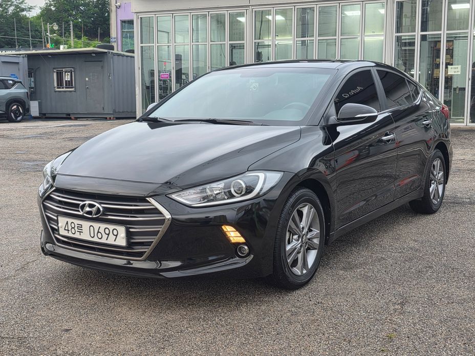 Hyundai AVANTE 2016