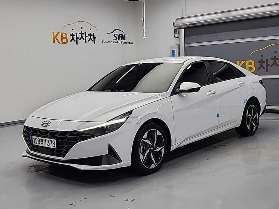 Hyundai AVANTE 2021