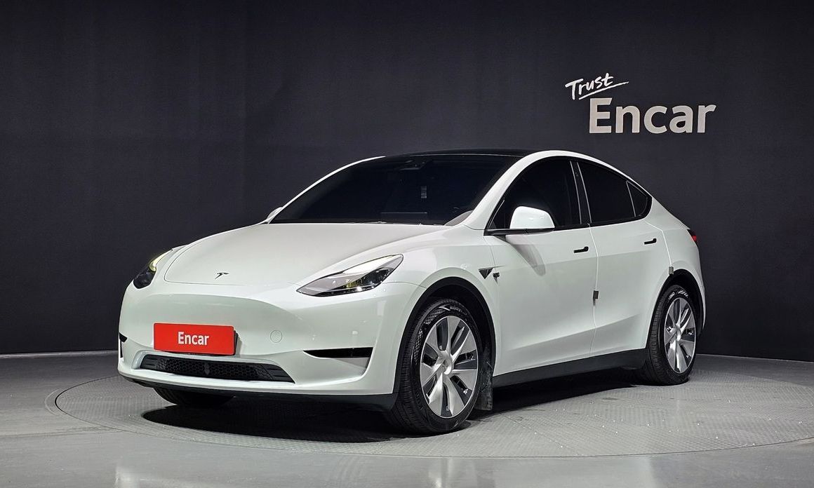 Tesla Model Y 2023
