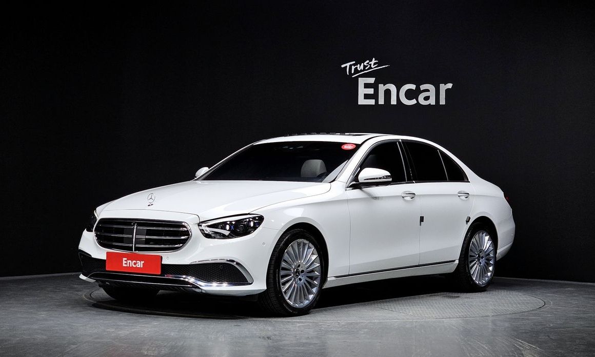 Mercedes-Benz E-Class 2022