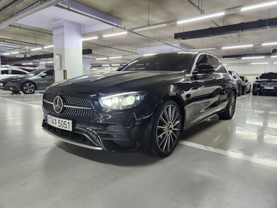 Mercedes-Benz E-Class 2022
