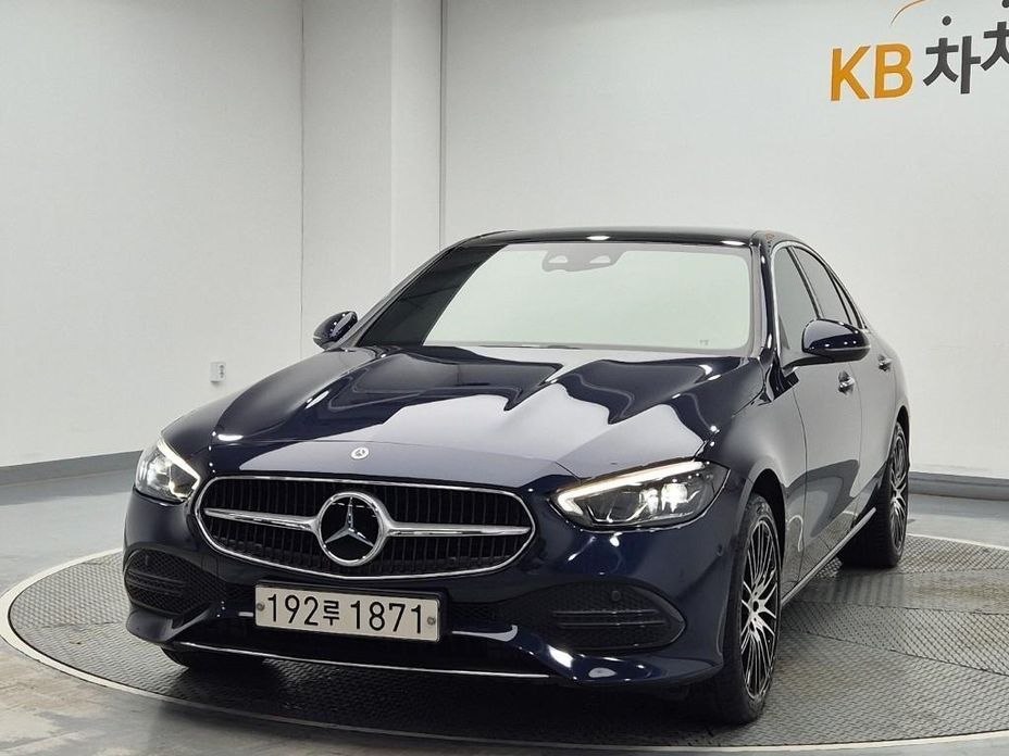 Mercedes-Benz C-Class 2022