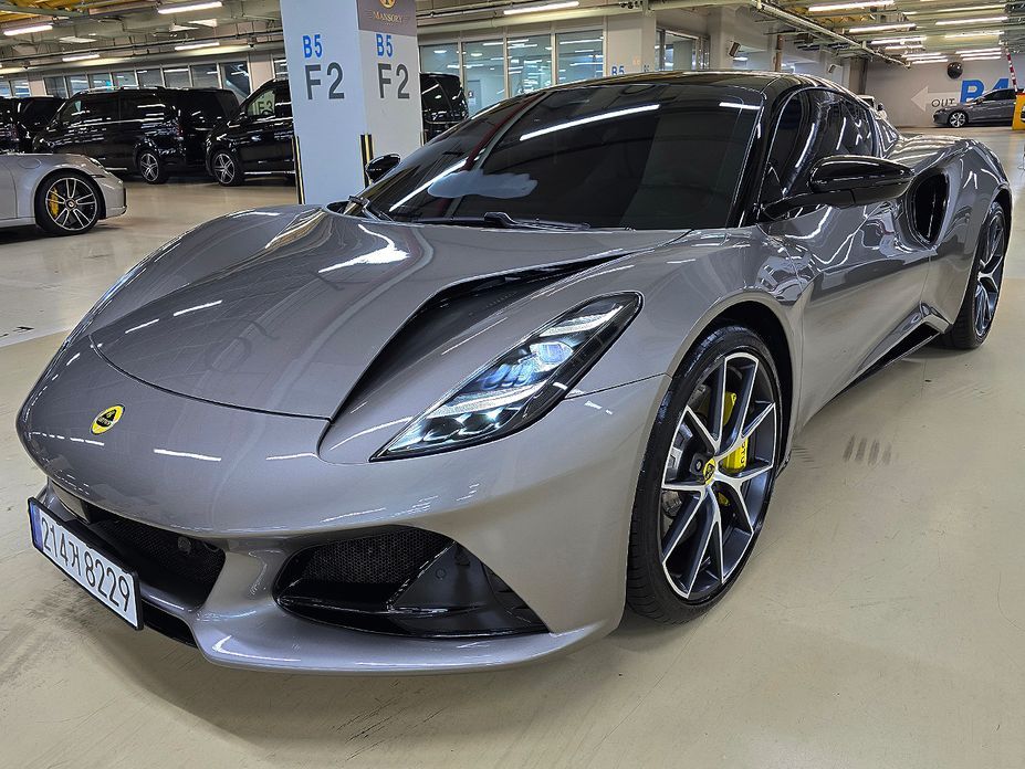 Lotus Emira 2024