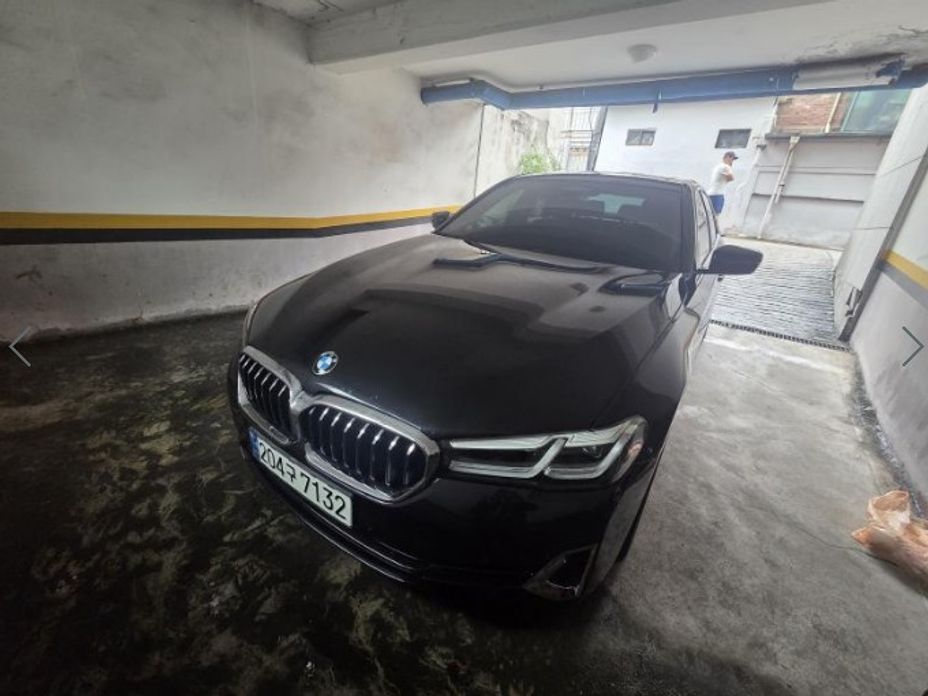 BMW 5-Series 2023