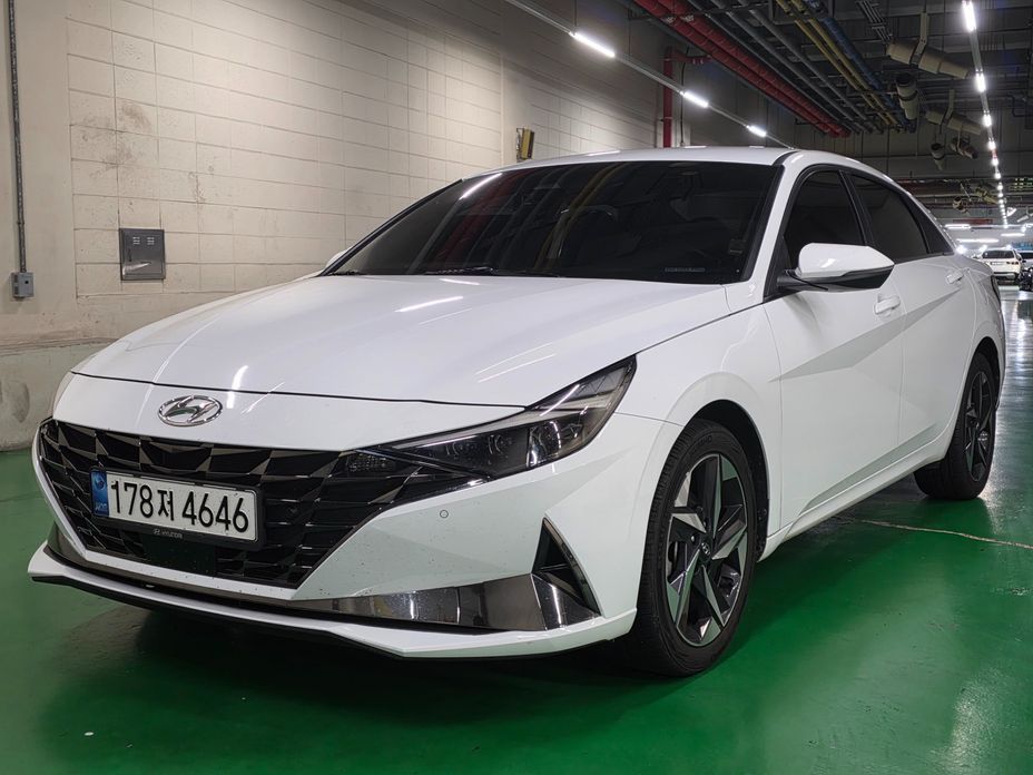 Hyundai AVANTE 2021