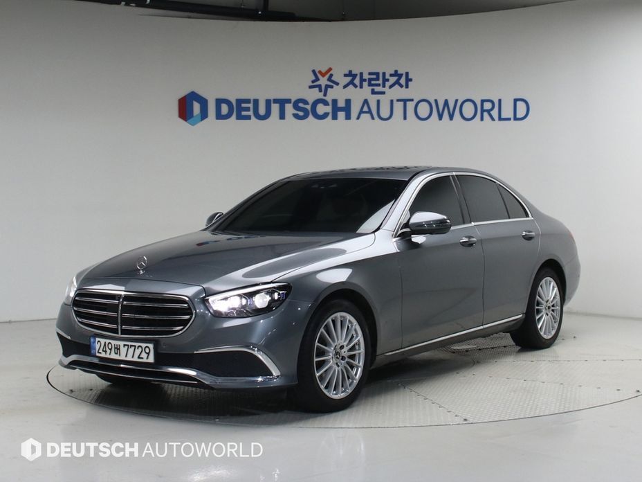 Mercedes-Benz E-Class 2022