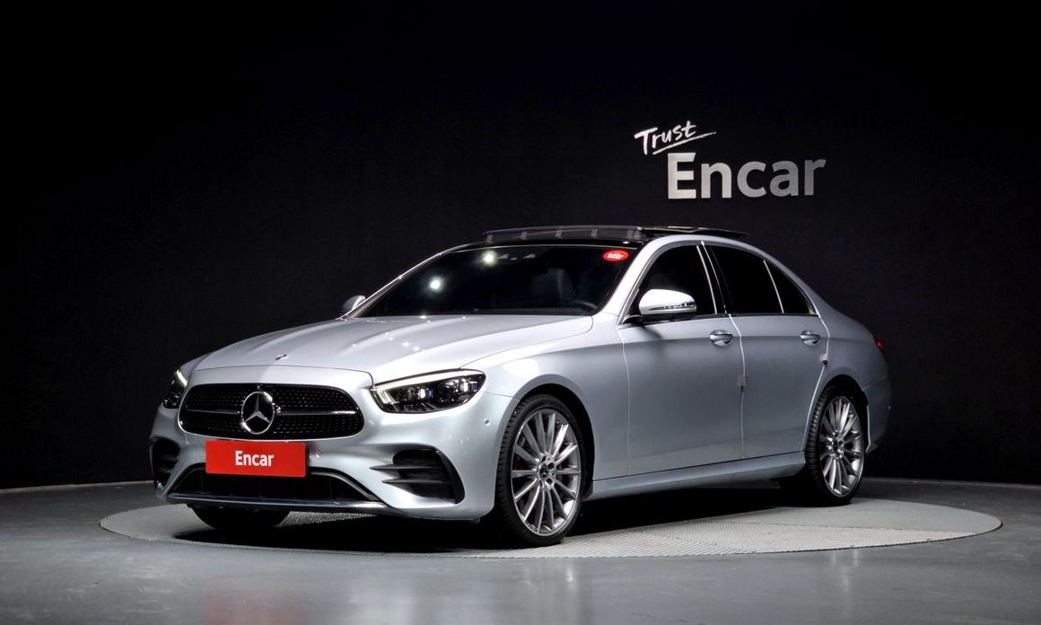 Mercedes-Benz E-Class 2022