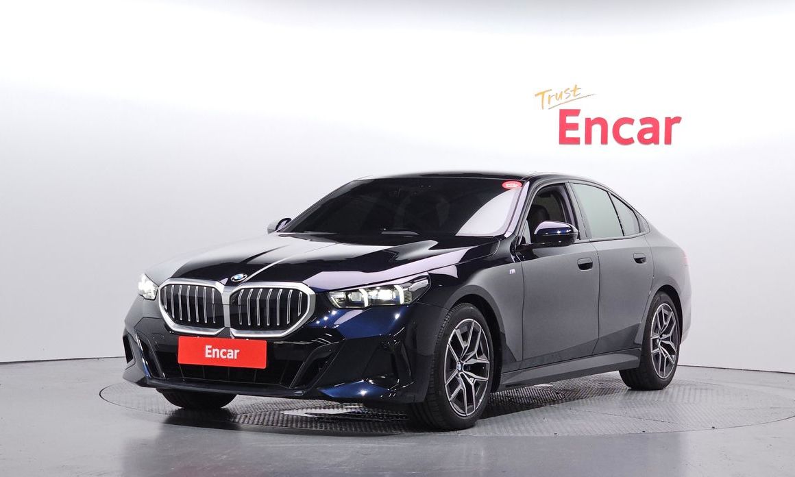 BMW 5-Series 2024