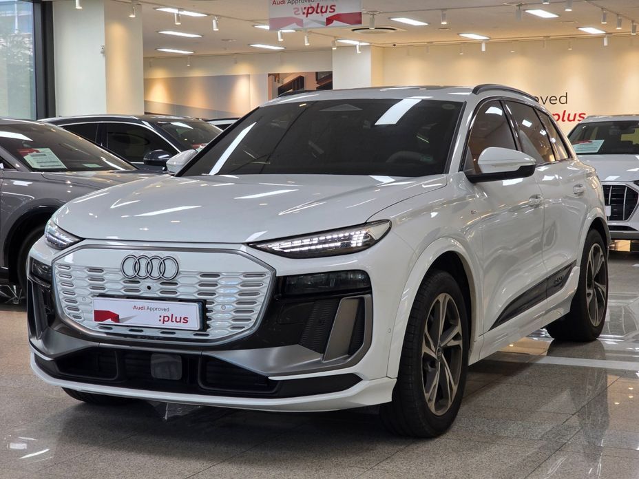 Audi Q6 e-tron 2025