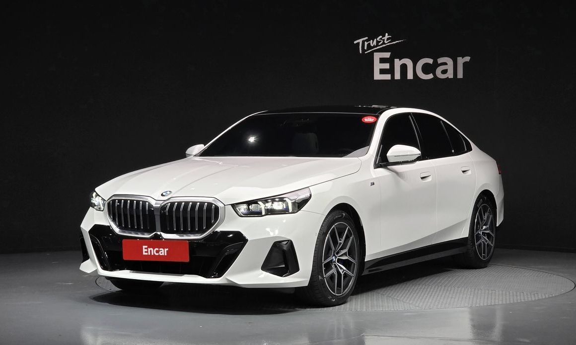 BMW 5-Series 2025