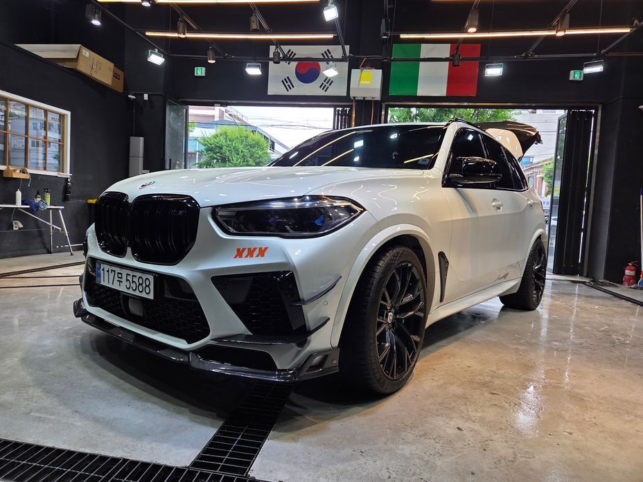 BMW X5M 2021