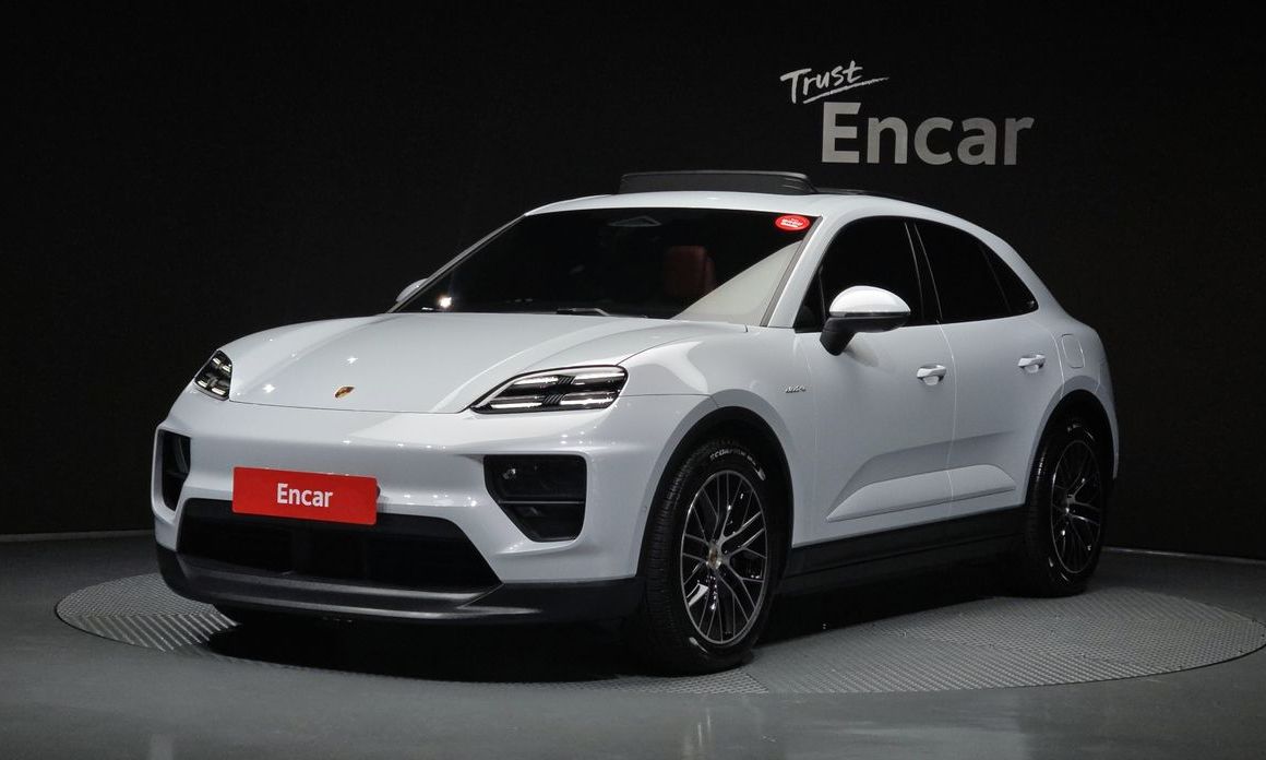 Porsche Macan 2025