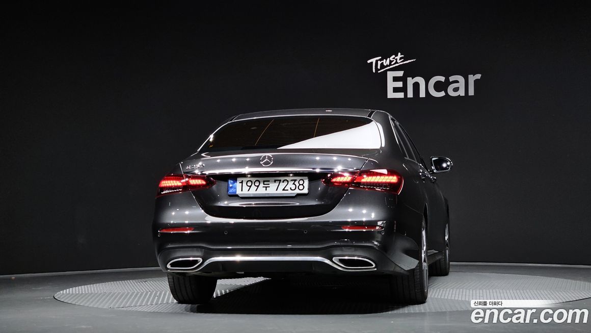 Mercedes-Benz E-Class 2023