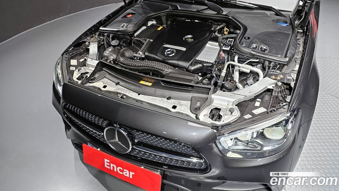 Mercedes-Benz E-Class 2023