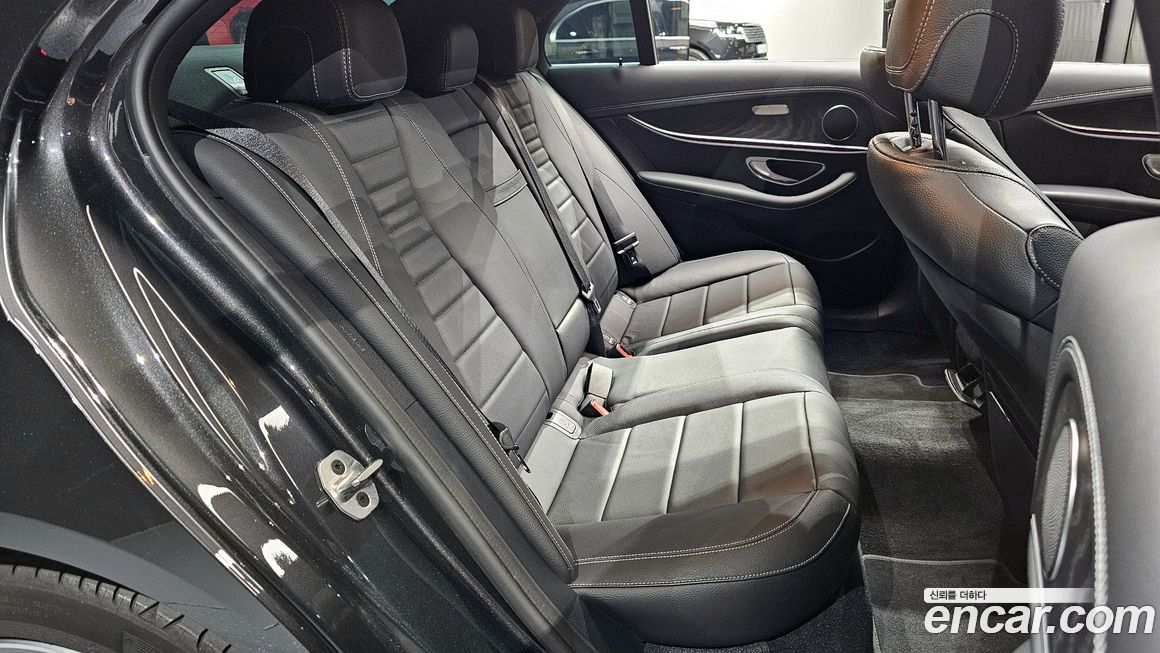 Mercedes-Benz E-Class 2023