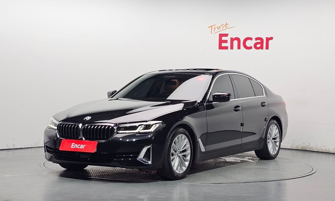 BMW 5-Series 2023