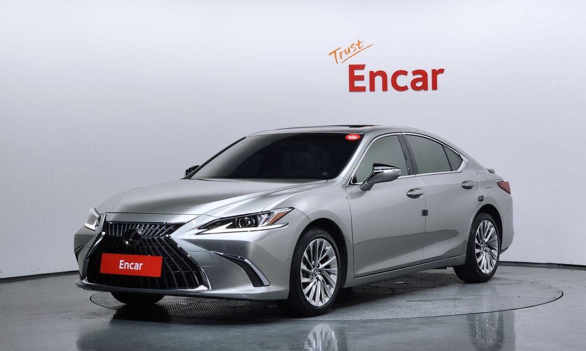 Lexus ES 2023
