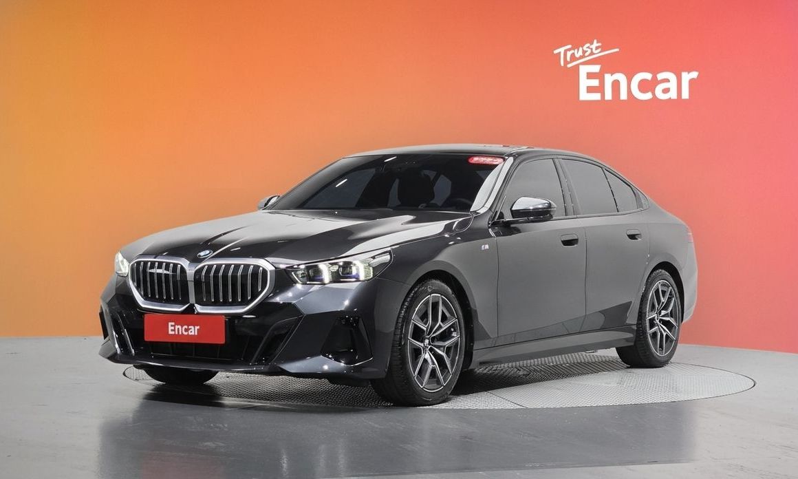 BMW 5-Series 2024