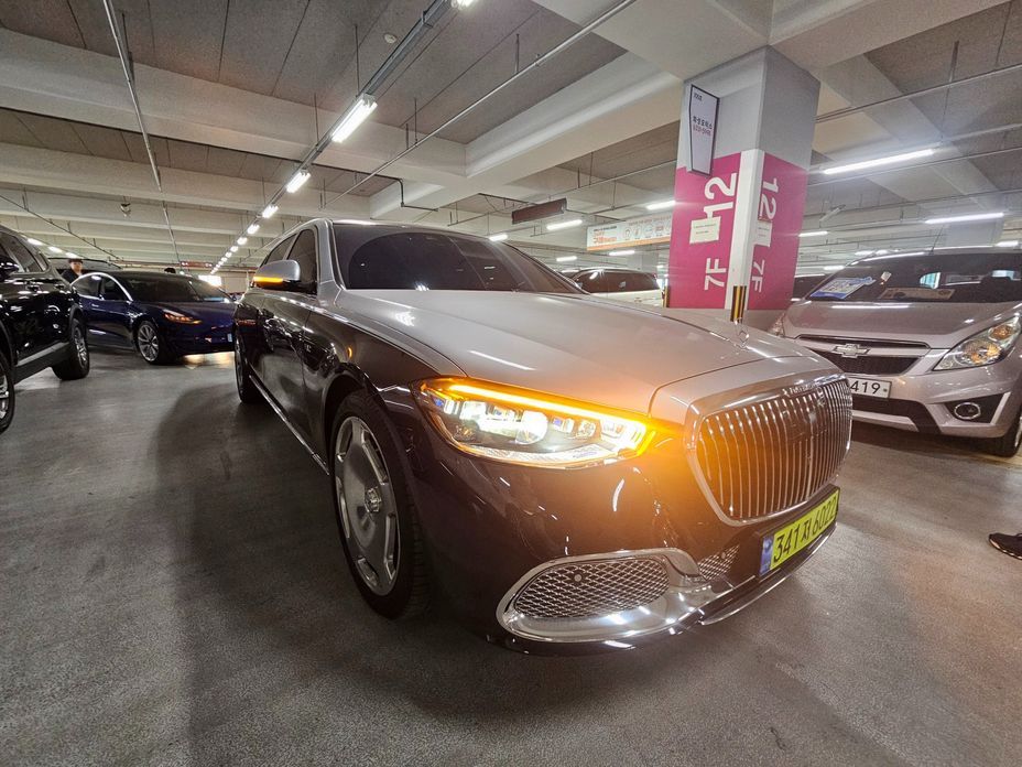 Mercedes-Benz S-Class 2024