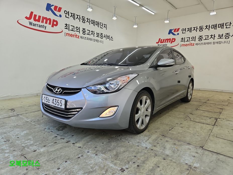 Hyundai AVANTE 2011