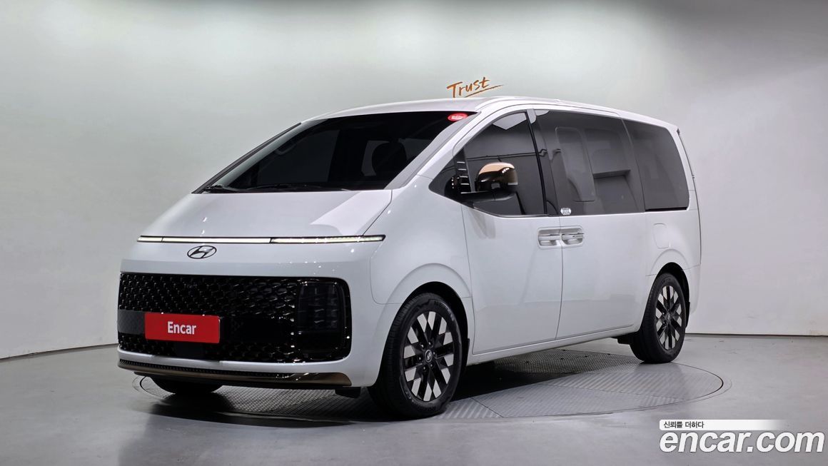 Hyundai Staria 2025