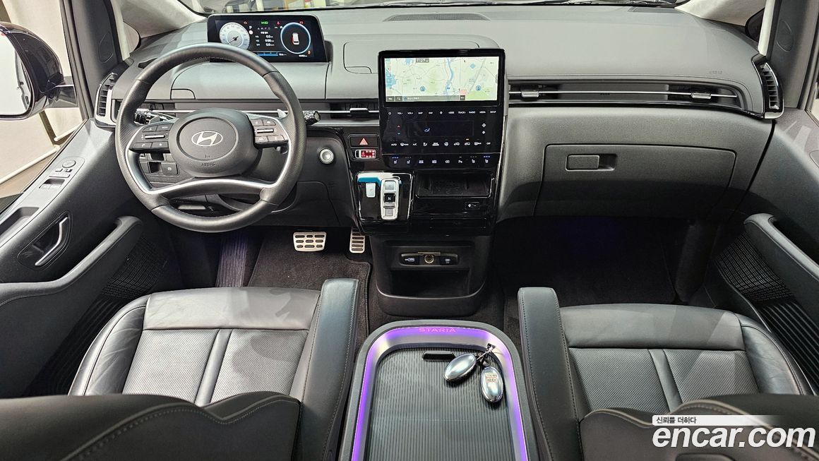 Hyundai Staria 2025