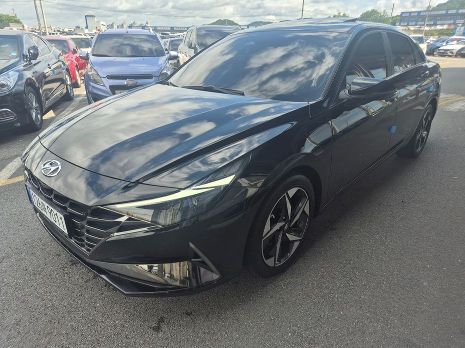 Hyundai AVANTE 2021