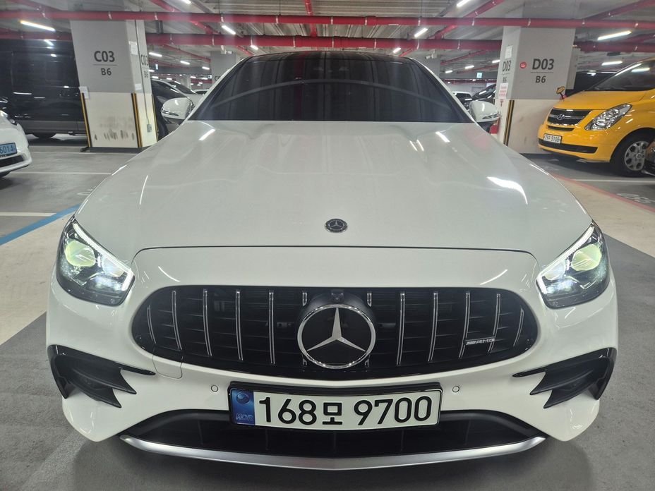 Mercedes-Benz E-Class 2021