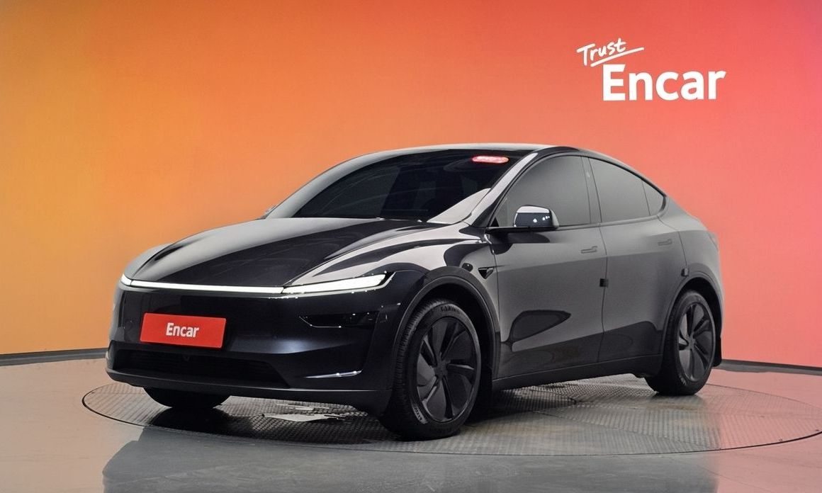 Tesla Model Y 2025