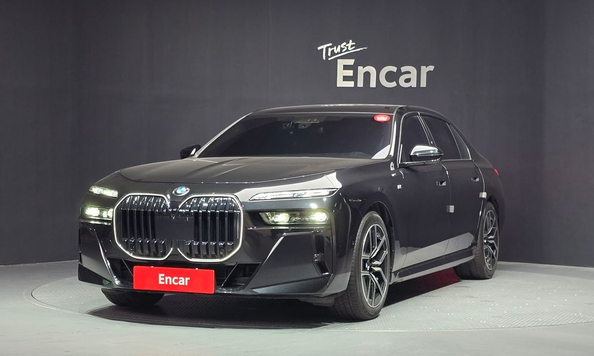 BMW 7-Series 2024
